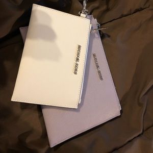 Michael kors wristlet